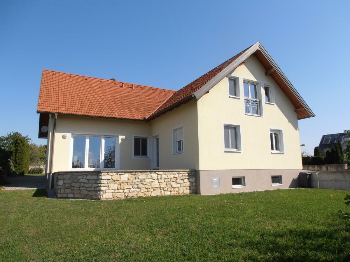 Ferienwohnung Am Kirchberg Nyulas Kültér fotó