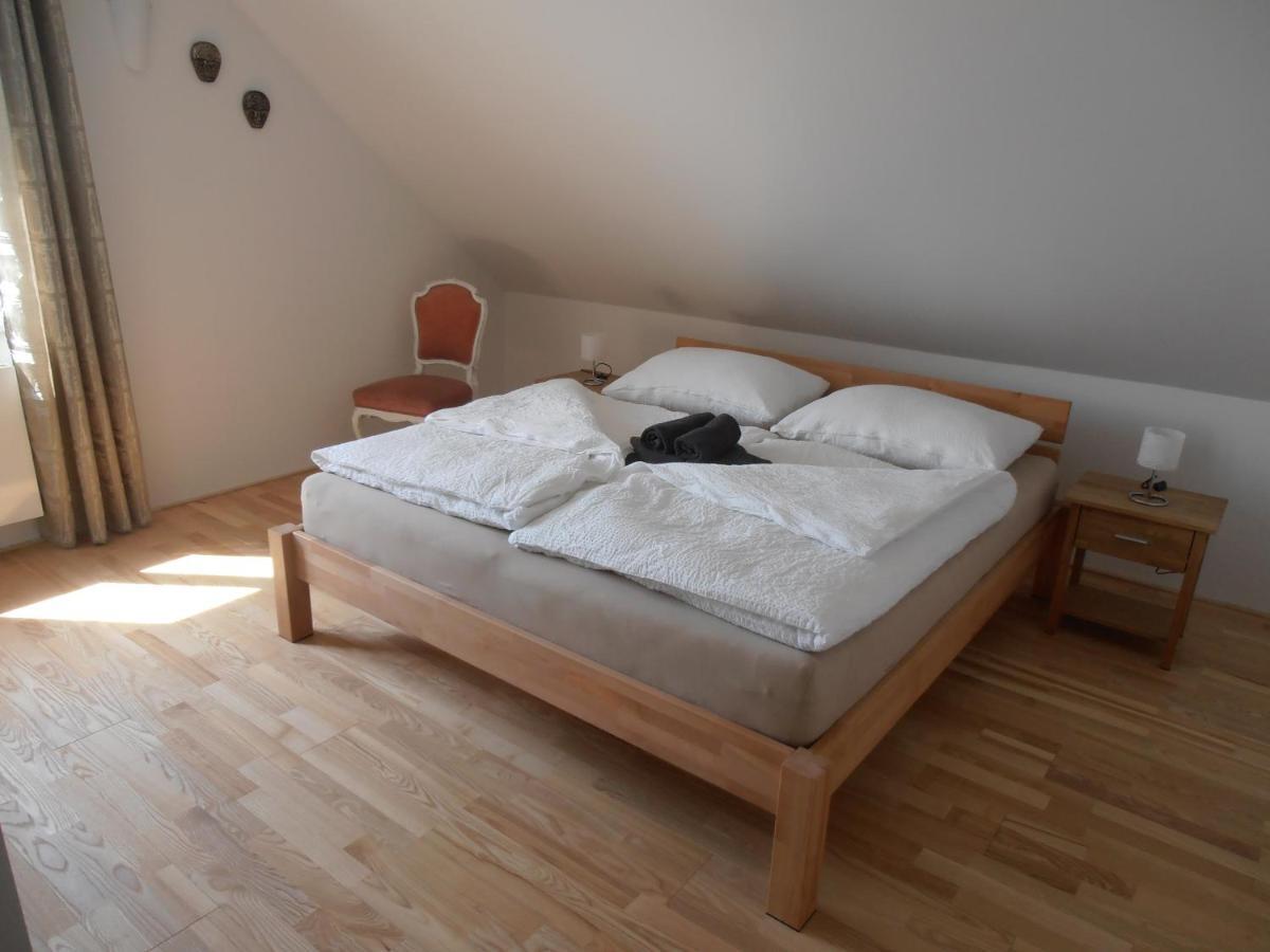 Ferienwohnung Am Kirchberg Nyulas Kültér fotó
